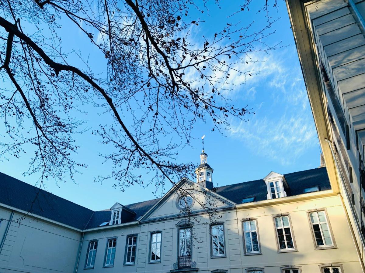 De Lotuspoort Met Mihr'S B&B In De Abdij Van 博尔内姆 外观 照片