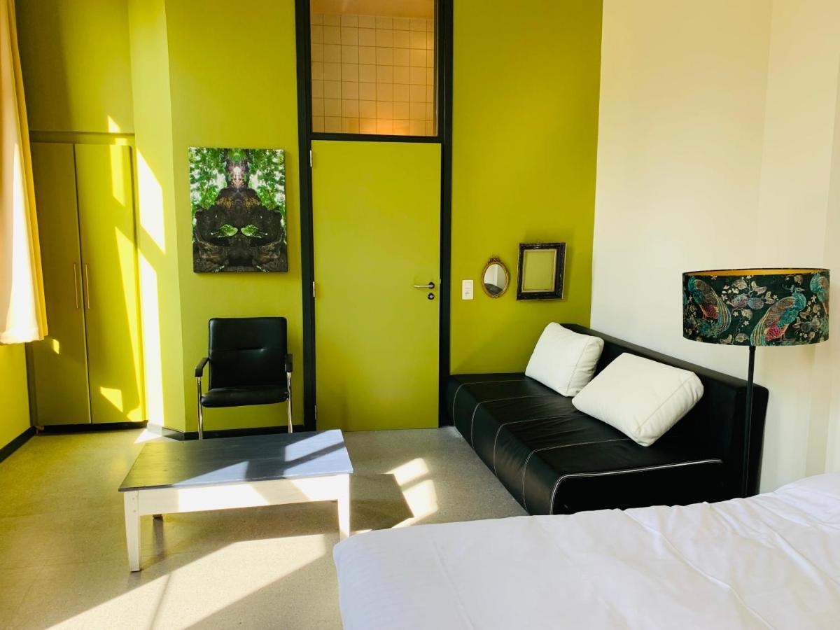 De Lotuspoort Met Mihr'S B&B In De Abdij Van 博尔内姆 外观 照片